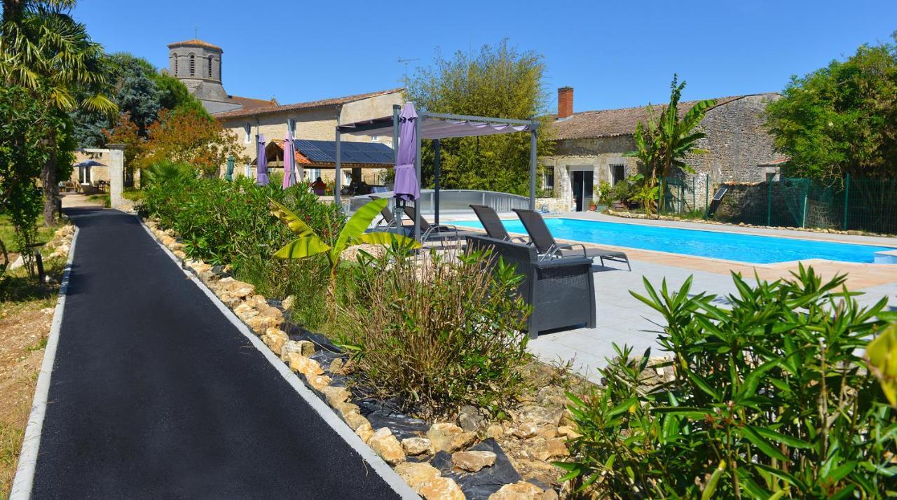 Gites Jardin-Darcy - Piscine Au Sel Bois Εξωτερικό φωτογραφία